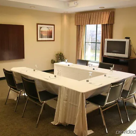 Hampton Inn & Suites Lake George 